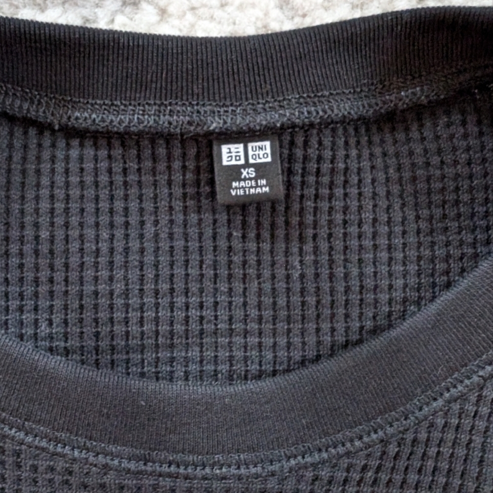 Uniqlo Black Womens Sweater